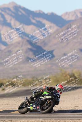 media/Dec-07-2025-CVMA (Sun) [[3e7d2de5dc]]/Race 16-Formula Middleweight/